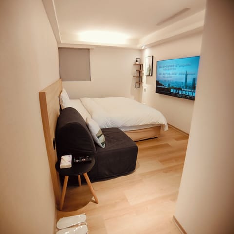 Deluxe Double Room | Desk, laptop workspace, free WiFi