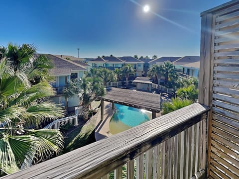 Studio (3 Bedrooms) | Property amenity