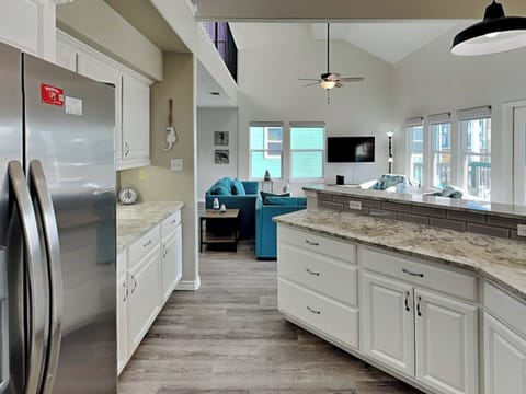 House (4 Bedrooms) | Property amenity
