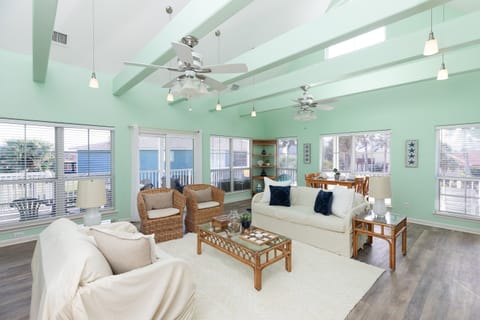 House (5 Bedrooms) | Miscellaneous