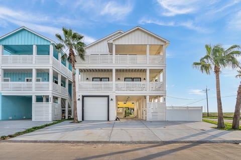 House (5 Bedrooms) | Front of property