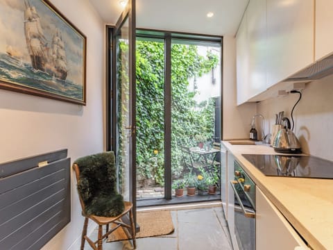 Kitchen | St Margarets Cottage, Old King&rsquo;s Lynn
