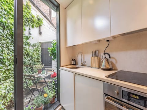 Kitchen | St Margarets Cottage, Old King&rsquo;s Lynn
