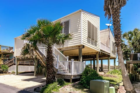 House (3 Bedrooms) | Front of property
