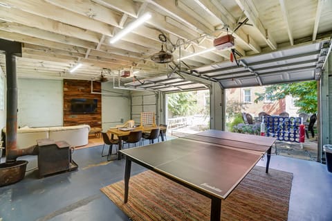 Detached Hang Out Space