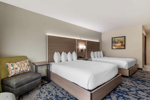 Premium bedding, blackout drapes, iron/ironing board, free WiFi