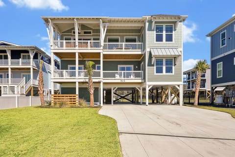 Front of House
CG 10.2022