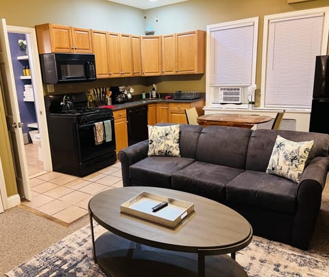 Cozy clean1 bedroom apartment