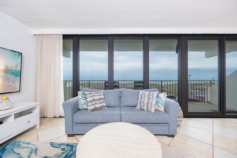 Island Winds East 101 Gulf Shores, Alabama, beach front, 3 bedroom condominium on the 1st floor