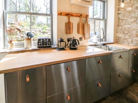 Fridge, dishwasher, electric kettle, toaster