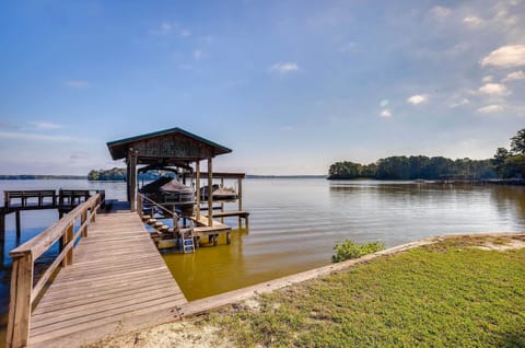 Trinity Vacation Rental | 3BR | 2BA | Stairs Required | 1,700 Sq Ft