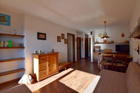 Nardis 205 holiday apartment in Campiglio living area