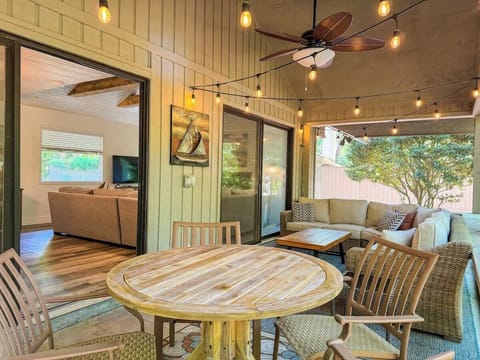 Screened-In Porch