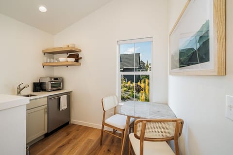 Carriage House Kitchenette