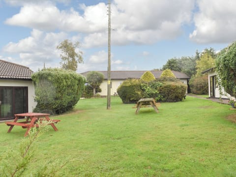 Garden | Barn Owls Holiday Bungalow, Weston, near Sidmouth