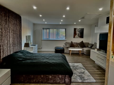 Main bedroom on 1st floor