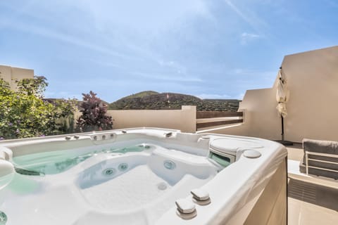 Rooftop jacuzzi