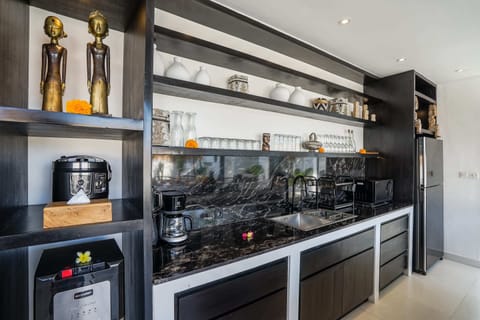 Basic Villa, Multiple Beds | Private kitchen | Fridge, microwave, stovetop, toaster