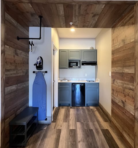 Mini-fridge, microwave, stovetop