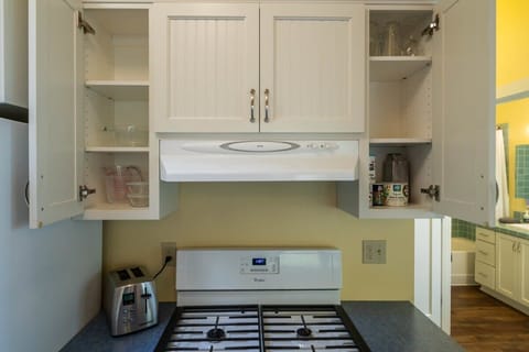 #StayInMyDistrict #BookDirect #LakeOswego #FirstAddition #Oregon #Superhost