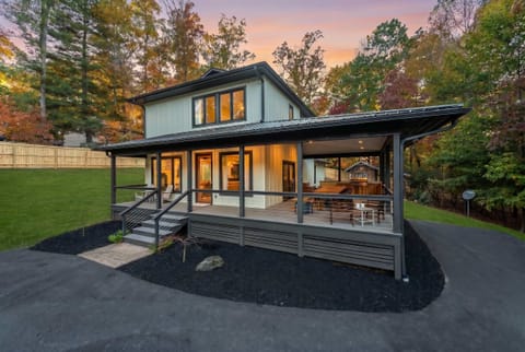 A Warm Welcome – Step up to the front of this beautiful home, where comfort, convenience, and style await you.
