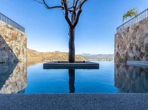 Comfort Condo | Terrace/patio