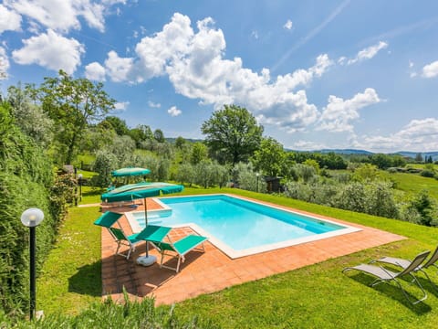 Cloud, Sky, Property, Water, Plant, Green, Swimming Pool, Tree, Shade, Outdoor Furniture