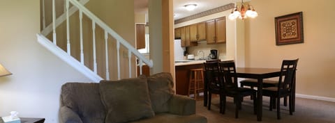Signature Townhome, 2 Bedrooms, Patio, Mountain View | Private kitchen | Fridge, microwave, oven, stovetop