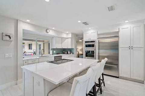 Fully equipped kitchen stocked with everything you need!