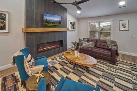Living Room (1)