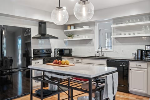 Fully equipped kitchen