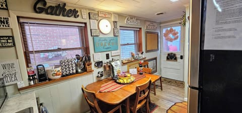 Breakfast Table and Chairs