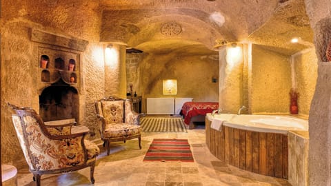 Marselan Deluxe | Living area | 38-inch LCD TV with cable channels, TV