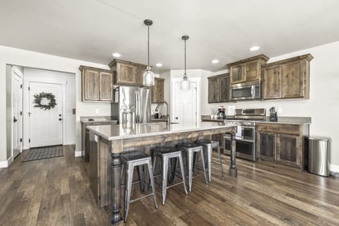 Large Kitchen with Double Oven