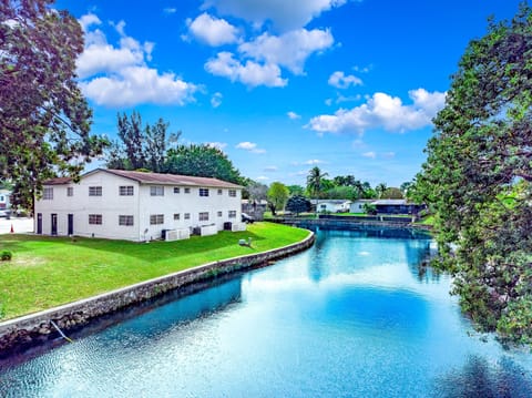 Waterfront 1 bedroom with parking