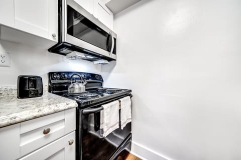 Jackie: ''Michael’s place was homey and welcoming. He even checked the Wi-Fi connection and sent a tech to make sure it was maximized. Be sure to read all messages and information sent. ''