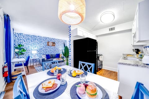 Jimmy: ''Great place to stay! Very clean''