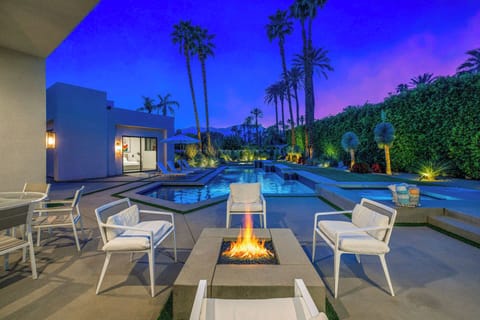 'Silver Sun' Stunning 4BR estate on 1/3 acre House in Rancho Mirage