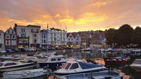 Cottage | Marina