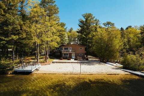 Spider Lake Rentals has 259ft of shared sandy beach frontage for you enjoyment!