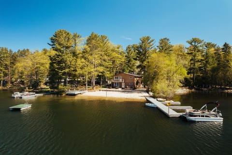 Spider Lake Rentals has 259ft of shared sandy beach frontage for you enjoyment!