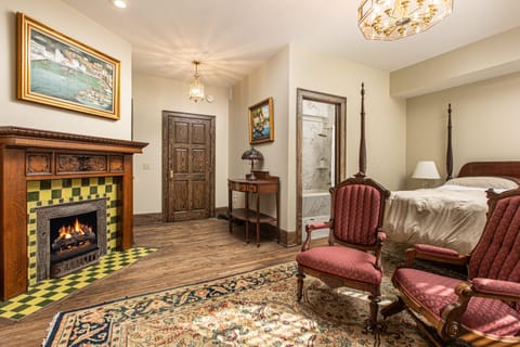 Aster Room | Premium bedding, memory foam beds, individually decorated