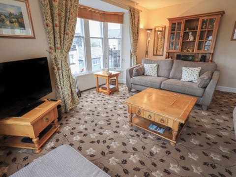Cottage | Living area
