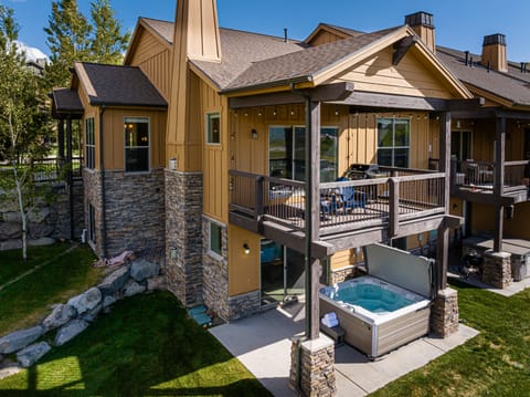 End Unit Townhouse with a Private Hot Tub