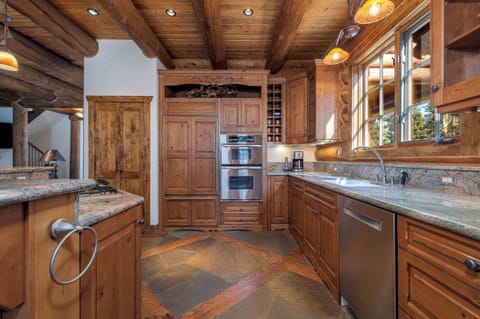 Main House Kitchen - Summer