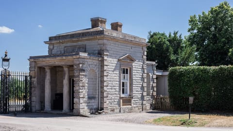 Arrow Lodge, Ragley Estate, Bolthole Retreats