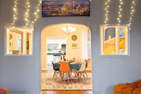 The second floor`s flow from room to room allows the whole group to spread out, while staying close.