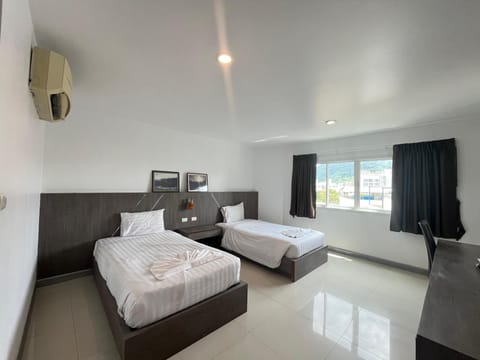 Superior Twin Room | Free WiFi