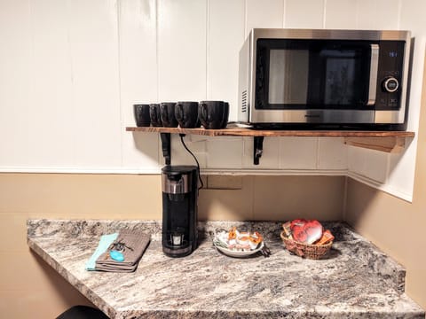 Family Cottage | Private kitchen | Fridge, microwave, oven, stovetop