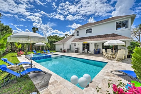 Naples Vacation Rental | 4BR | 3BA | 2,700 Sq Ft | Step-Free Access